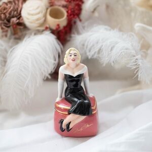 Marylin Monroe Salt and Pepper Shakers